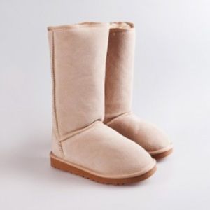 UGG‎ Pale Pink Boots classic tall size 5